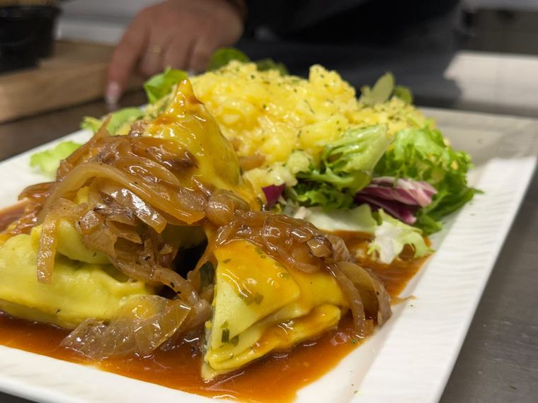 Maultaschen mit Röstzwiebeln