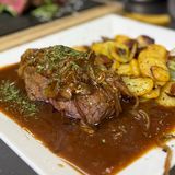 Swabian onion roast beef (Zwiebelrostbraten)